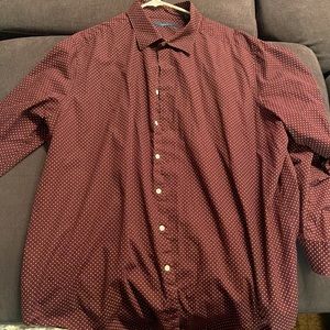 Perry Ellis Slim Fit Total Stretch Performance Dress Shirt.